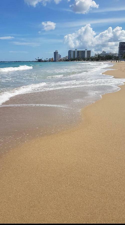 Beach Front Apt Isla Verde 2 Appartamento San Juan Esterno foto
